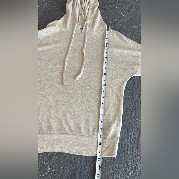 Love to Lounge Womens Cream Lightweight Short Sleeve Hoodie Size XS 0 - Picture 4 of 10